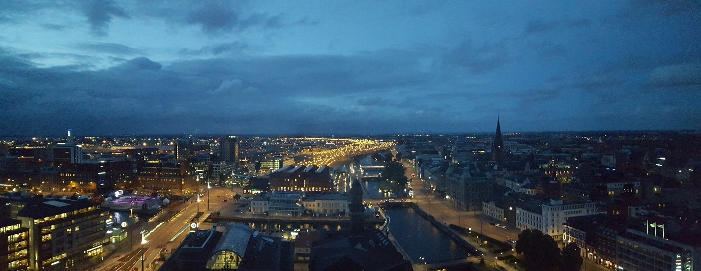 マルメ_クラリオンホテルマルモライブ窓からの光景(夜)