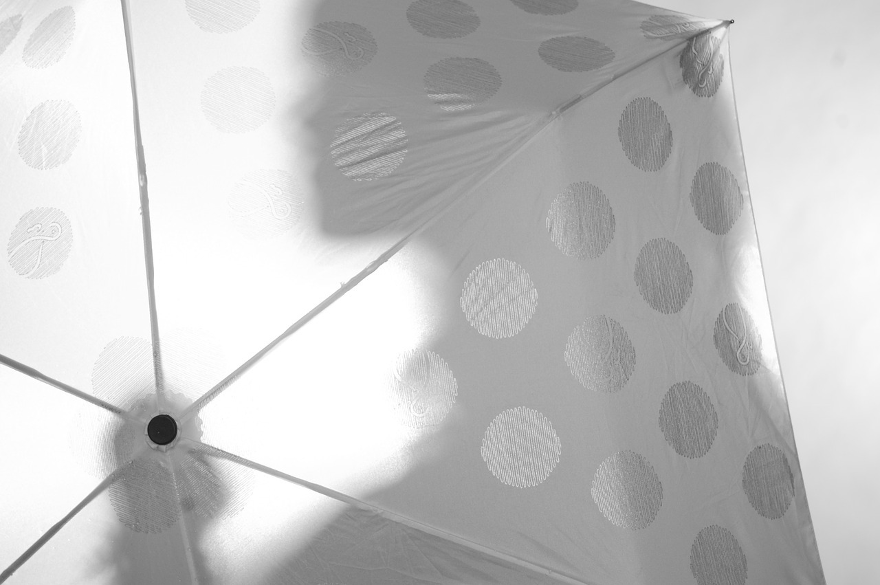 umbrella-3688948_1280.jpg
