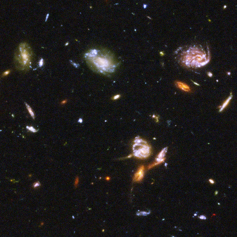 800px-Hubble_Ultra_Deep_Field_part_d.jpg