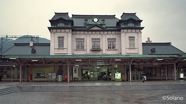 1914年築の洋風木造駅舎、鹿児島本線の門司港駅。(1990年代当時)