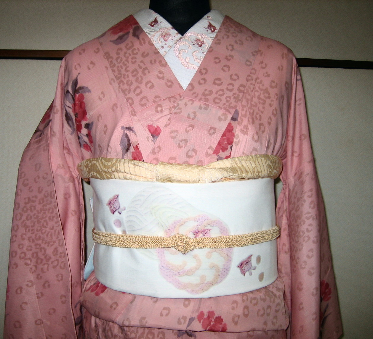 ピンクの花柄単衣銘仙＋微妙な千鳥の作り帯… - 着物と猫とカネコ系