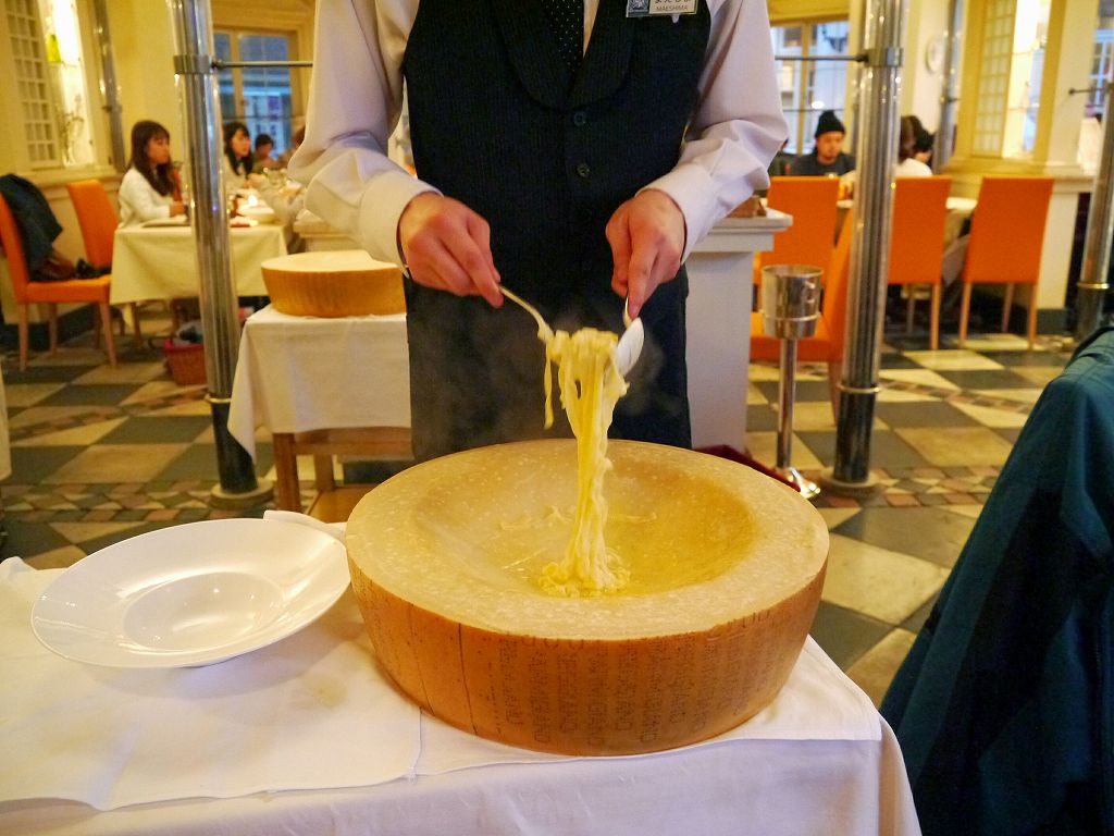 「ハウステンボスレストラン プッチーニ(長崎県佐世保市)」チーズ好きにお勧め！“フェトチーネ オリジナーレ”