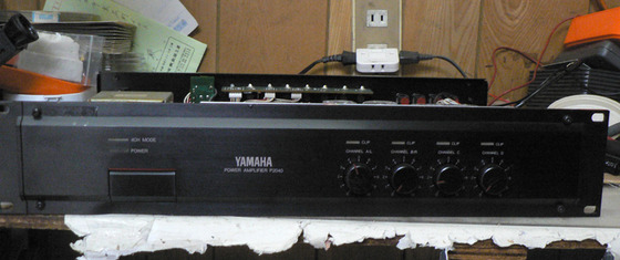 オーディオ機器 アンプ ヤマハ P2040 - 雪だるまのブログ